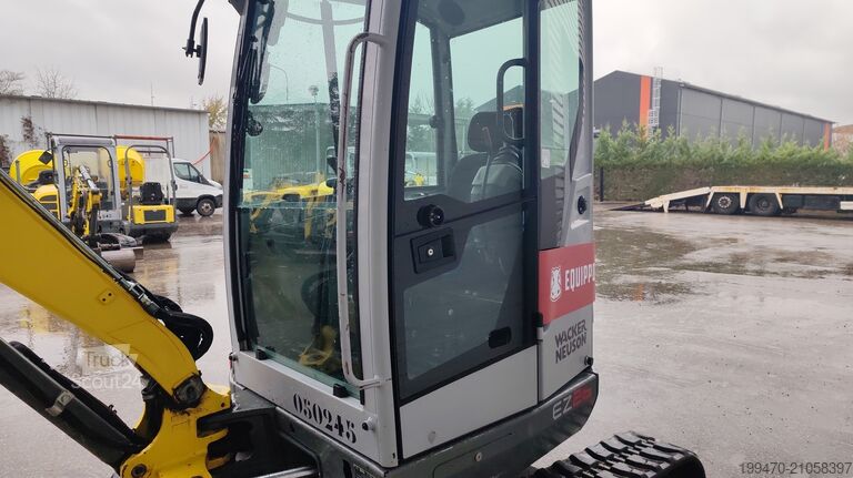 Mini-pelle < 7t Wacker Neuson EZ26