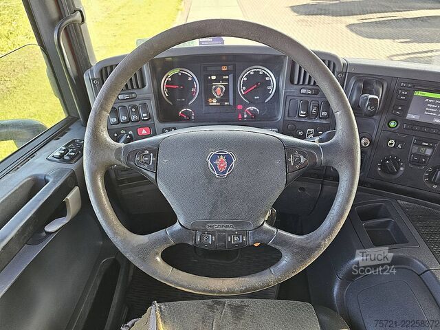 Wywrotka z dźwigiem SCANIA P410 HIAB XS122