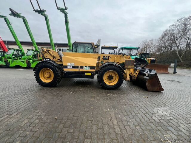 Verreiker Caterpillar TH63
