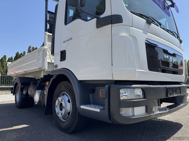 TGL 8.220 Meiller 3-vejs tipper, 2x anhængertræk (AHK) MAN TGL 8.220 Meiller 3. S.-Kipper, 2x AHK