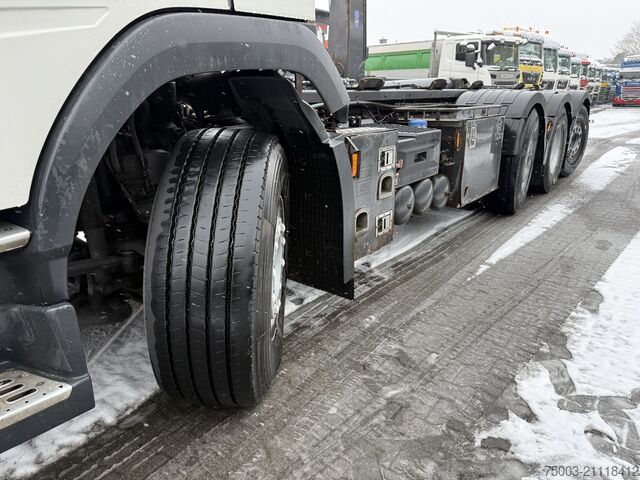 Wywrotka Volvo FMX 460 8X2 Haken