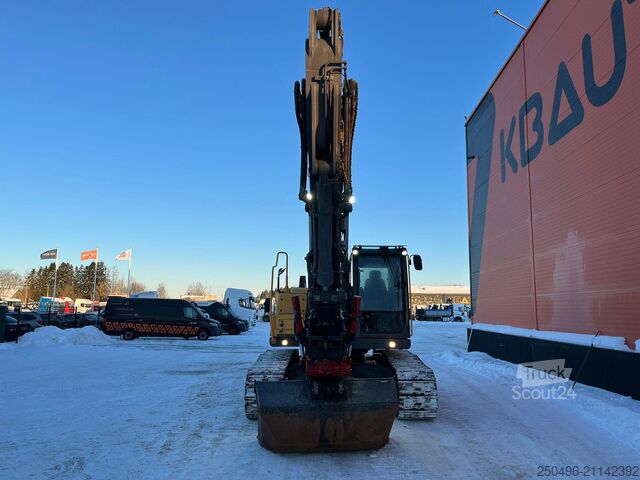 Grävmaskin på larvband Volvo EC 220 DL ORIGINAL HOURS ! / ROTOTILT / CENTRAL...