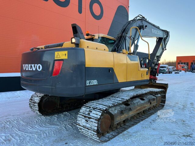 Grävmaskin på larvband Volvo EC 220 DL ORIGINAL HOURS ! / ROTOTILT / CENTRAL...