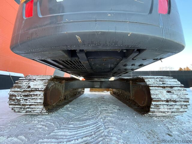 Grävmaskin på larvband Volvo EC 220 DL ORIGINAL HOURS ! / ROTOTILT / CENTRAL...