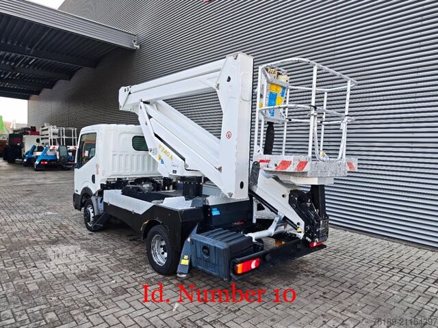 Підйомна платформа Nissan Cabstar 35.12 NT400 Palfinger P240A