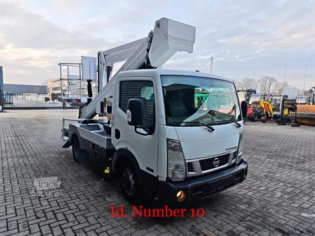 Підйомна платформа Nissan Cabstar 35.12 NT400 Palfinger P240A