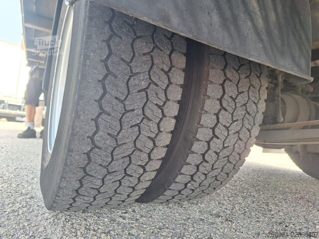 Фургон от шперплат със задна платформа Iveco Eurocargo ML75E19P