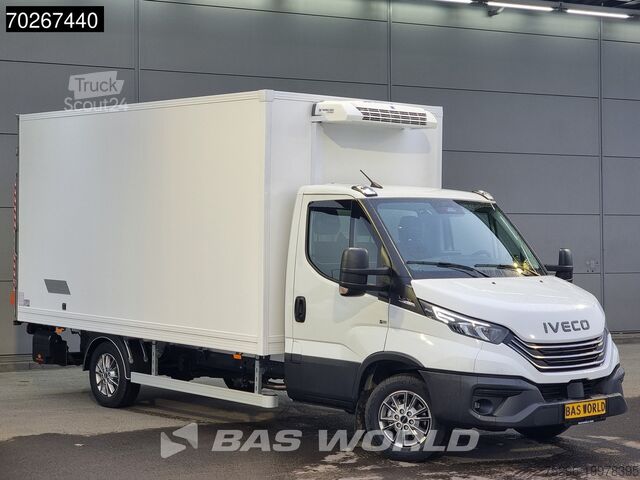 Advanced Emergency Brake System. Lane Assist. Speed Warning. Intelligent Speed Limiter. Adaptive Cru Iveco Daily 35S18 BPM VRIJ! 3.0L Laadklep Koelwagen V...