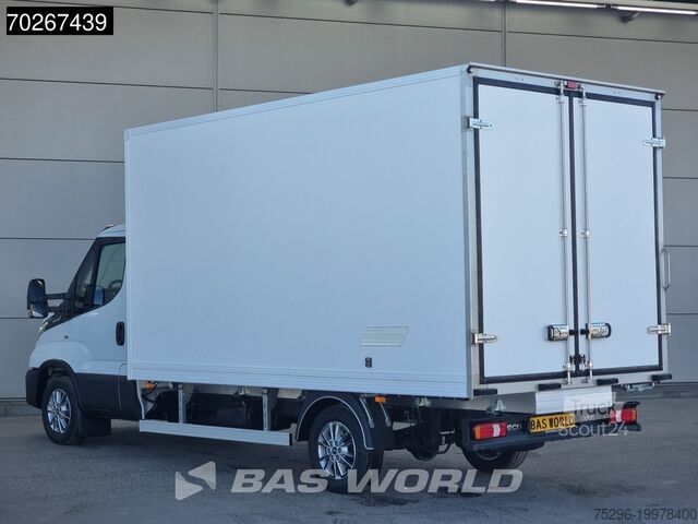 Advanced Emergency Brake System. Lane Assist. Speed Warning. Intelligent Speed Limiter. Adaptive Cru Iveco Daily 35S18 3.0L Koelwagen Vriezer Thermoking V...