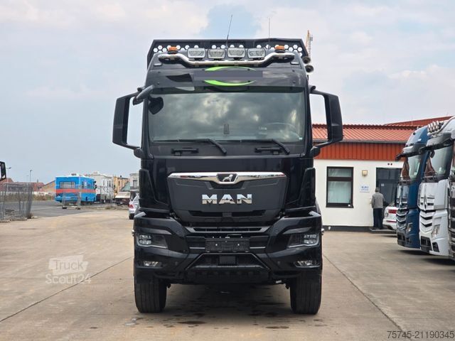 Logging truck MAN TGS 33.520*TAJFUN HOLZLADEKRAN-FUNK*STAHLSCHEMEL