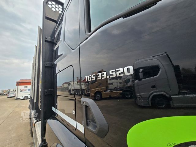 Camion forestier MAN TGS 33.520*TAJFUN HOLZLADEKRAN-FUNK*STAHLSCHEMEL