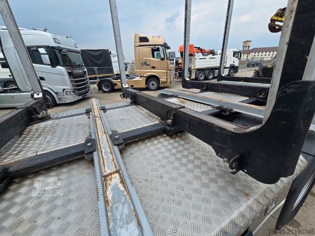 Camion forestier MAN TGS 33.520*TAJFUN HOLZLADEKRAN-FUNK*STAHLSCHEMEL
