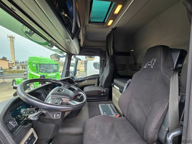 Camion forestier MAN TGS 33.520*TAJFUN HOLZLADEKRAN-FUNK*STAHLSCHEMEL