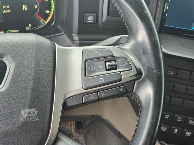 Camion forestier MAN TGS 33.520*TAJFUN HOLZLADEKRAN-FUNK*STAHLSCHEMEL