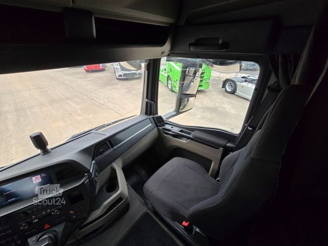 Camion forestier MAN TGS 33.520*TAJFUN HOLZLADEKRAN-FUNK*STAHLSCHEMEL