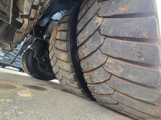 Camion forestier MAN TGS 33.520*TAJFUN HOLZLADEKRAN-FUNK*STAHLSCHEMEL