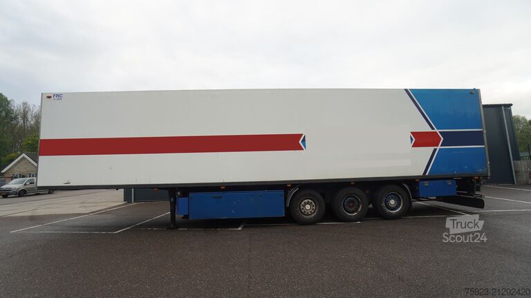 Kühl-/Tiefkühltransport Van Eck Refrigerated trailer with meat hanging system