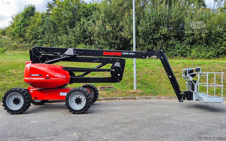 Articulated telescopic work platform Manitou 200 ATJ
