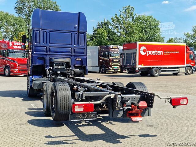 Chassi med hytt DAF XF 530 6X2 - steel / air - steering axle - WB 4...