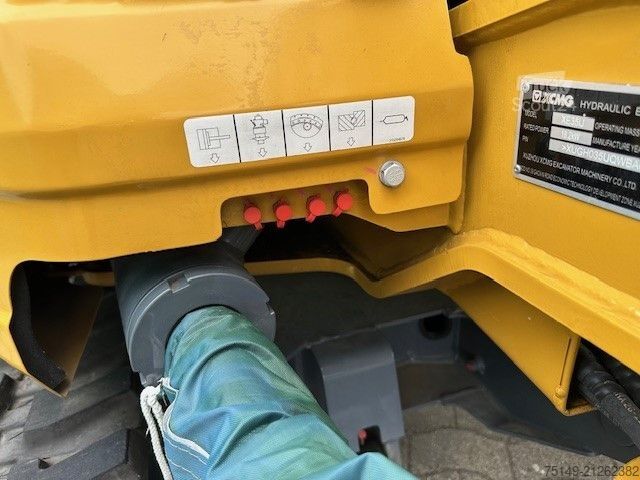 Mini excavator XCMG XE35, Gummikette, Greifer + Hammer, Klima,Yanmar