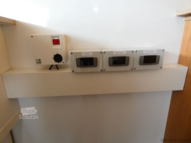 Árusító utánfutó HOFMANN Kühltheke Käse Wurst Fleisch VHS450