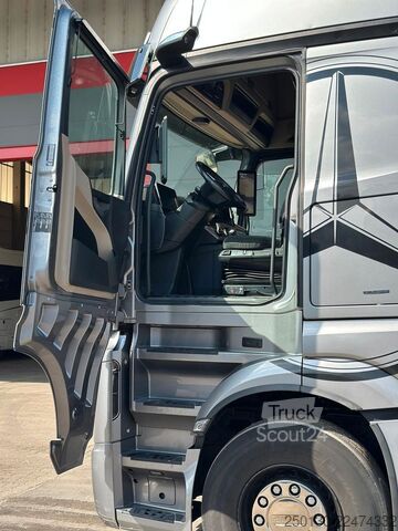 Tractora standard MERCEDES-BENZ Actros 1851 GigaSpace 4x2 BL / MIRROR /RETARDER/