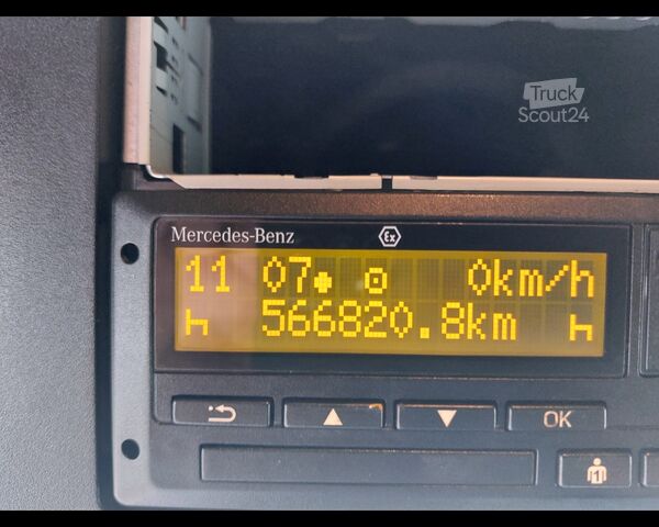 Cassone intercambiabile con struttura a box MERCEDES-BENZ Actros 5 distribuzione 25 6x2 - Actros 5 distribuzione 2545 L 6x2