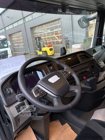 Carico pesante MAN TGX 33.520 6x4 BL FASSI F485RA.2.28