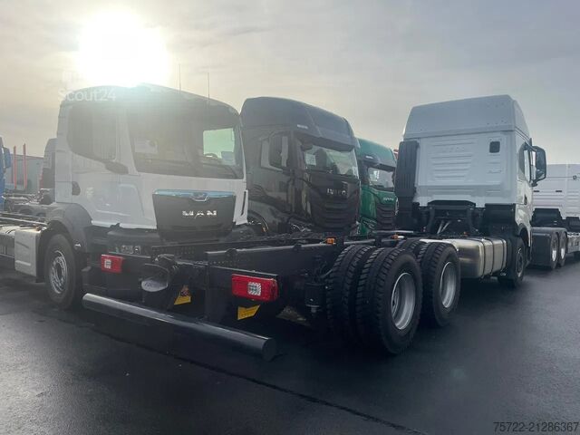 Kabinli şasi Iveco X-WAY 570 6x4 BL Fahrgestell Sofort Verfügbar