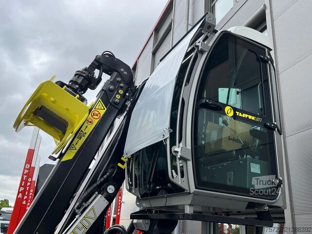 Transporteur de bois Scania R590 6x4 BL Plattform / Kran TAJFUN LIV L150Z