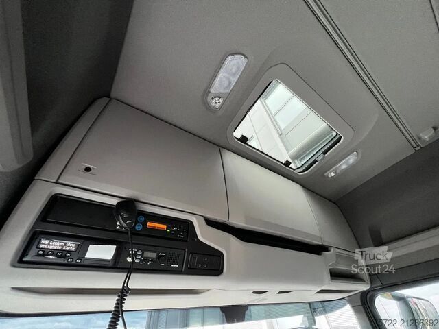 Transporter drewna Scania R590 6x4 BL Plattform / Kran TAJFUN LIV L150Z