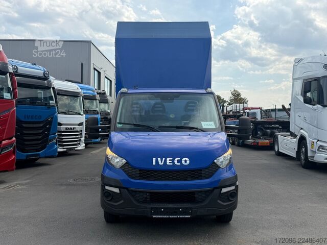Camion porte-voitures IVECO 40c17 + Veldhuizen P33-2 Minisattel, Stapler