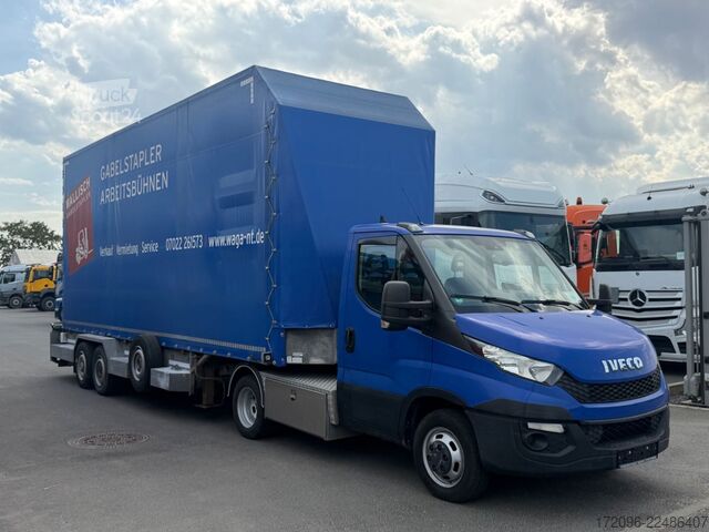 Camion porte-voitures IVECO 40c17 + Veldhuizen P33-2 Minisattel, Stapler
