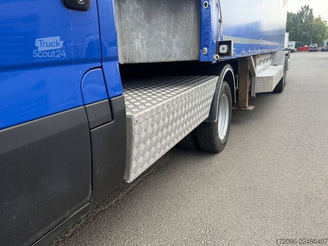 Camion porte-voitures IVECO 40c17 + Veldhuizen P33-2 Minisattel, Stapler