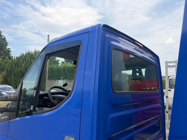 Camion porte-voitures IVECO 40c17 + Veldhuizen P33-2 Minisattel, Stapler