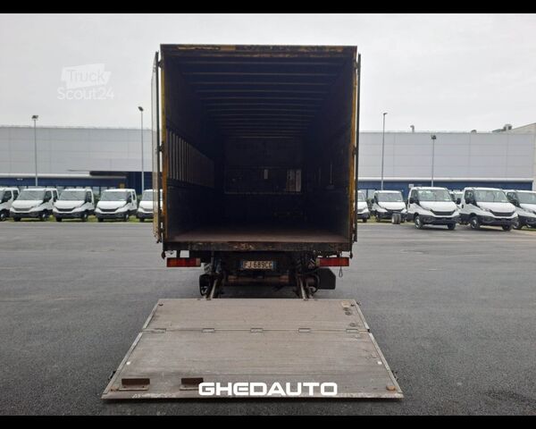 Camión para usos especiales IVECO iveco 120E24N115 FURGONE CHIUSO CON SPONDA MONTACARICHI