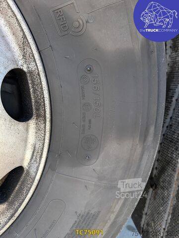 Standaard-SZM Iveco S-Way 480