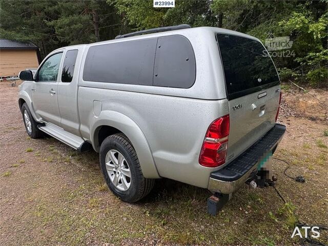 Kombi med högt tak Toyota Hilux 4x4