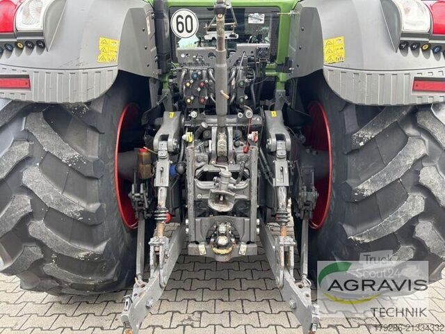 Traktor Fendt 824 VARIO S4