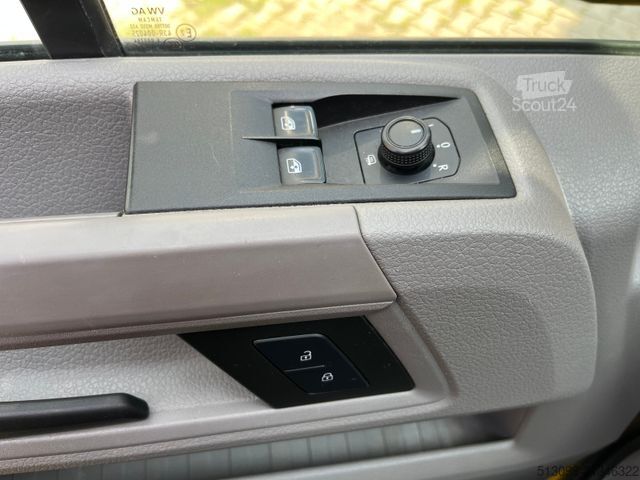 Μίνι λεωφορείο VOLKSWAGEN CRAFTER 2.0TDI 8 SITZE TEMPOMAT KLIMA AHK 1.HAND