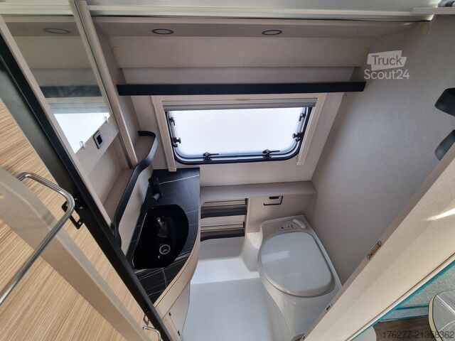 Путешествующий автоприцеп (туристический караван) Eriba Touring 530 Urban