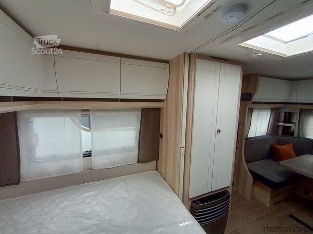 Caravane de tourisme Hobby De Luxe 460 UFe