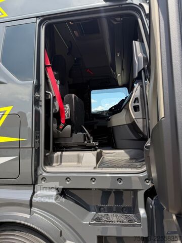 Vakio vetoauto MAN TGX 18.520 Voll-Luft, Kipphydraulik, MIETEN ?