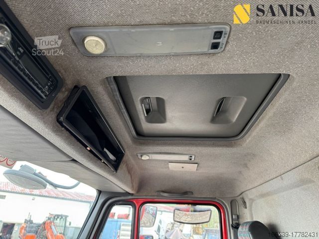 Vacuum tank truck MERCEDES-BENZ 1424 Ölspurenbeseitigung und Straßenreiniger