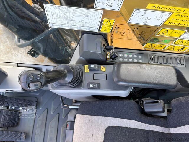 Pelle sur chenilles Caterpillar 320ELRR