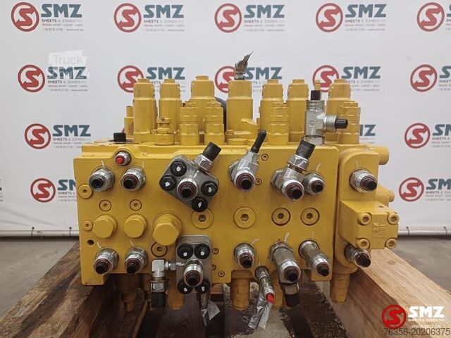 Hidravlični sistem Caterpillar Main valve control Caterpillar