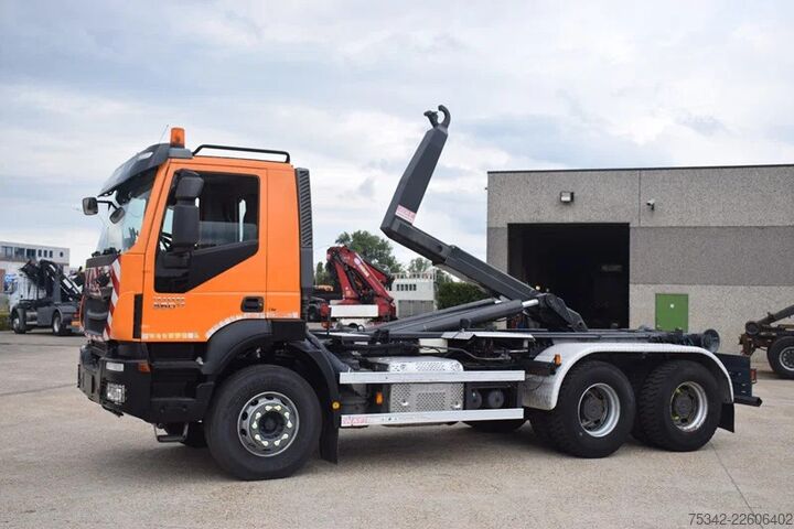 Kanca kol sistemi Iveco Trakker 360
