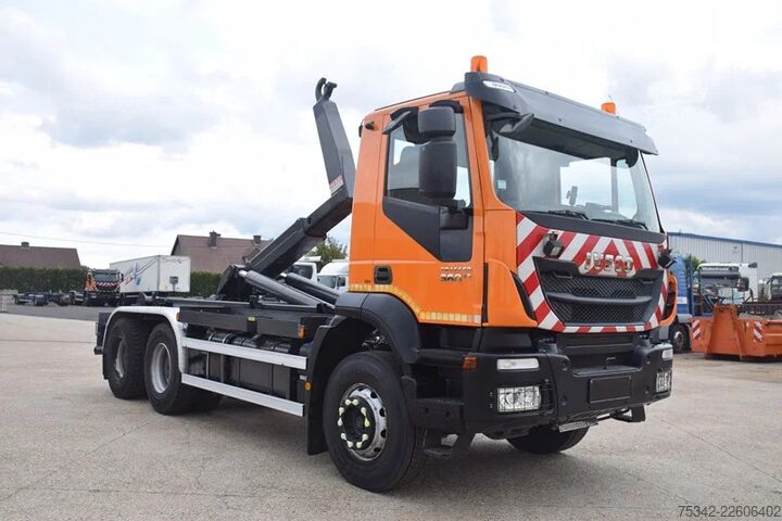 Kanca kol sistemi Iveco Trakker 360