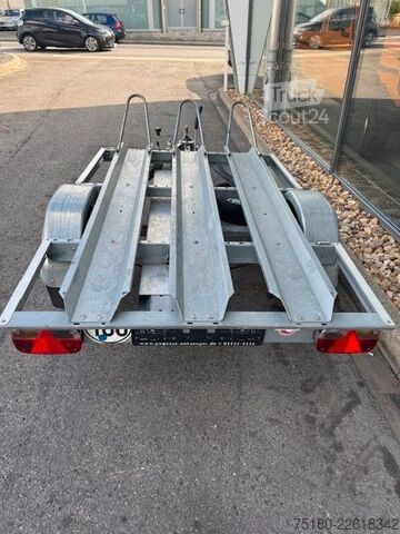 Moottoripyörätraileri STEMA MT 850 Motorradanhänger 850 kg gebremst 100km/h