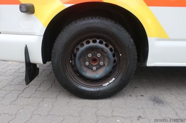Brandbil VOLKSWAGEN T5 Transporter Hochdach lang/KTW/Automatik/FNA35